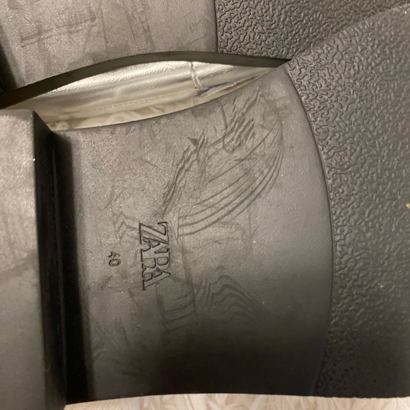 Silver loafers from Zara size 40 - Picture 4 of 7